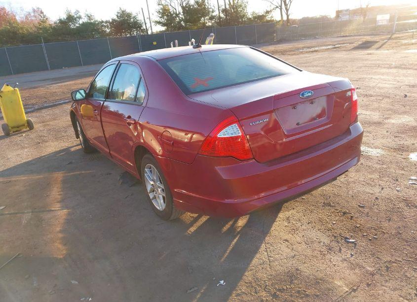 Photo 3 of 2010 Ford Fusion S (VIN 3FAHP0GA9AR115684)
