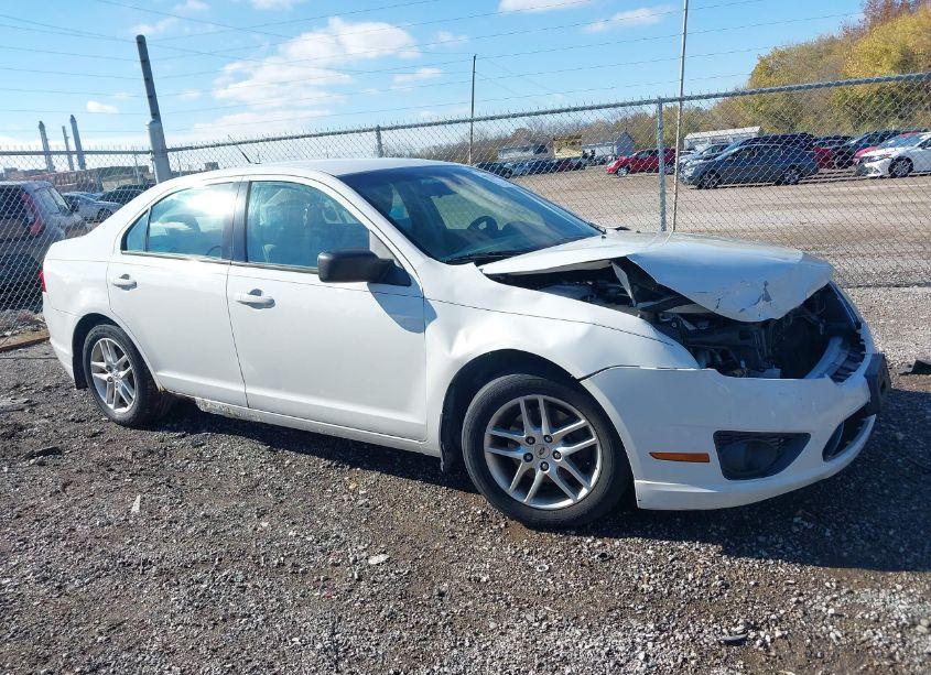 Photo 13 of 2010 Ford Fusion S (VIN 3FAHP0GA9AR176128)