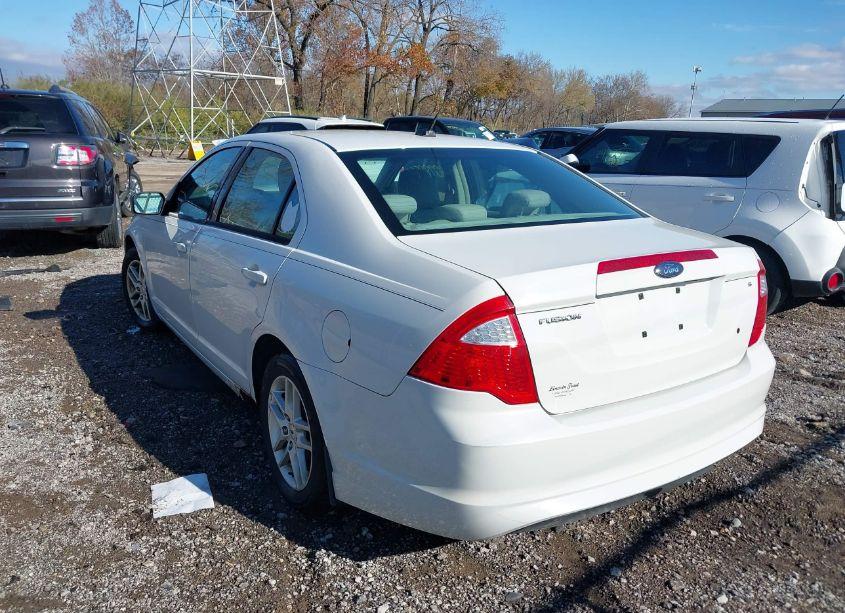 Photo 3 of 2010 Ford Fusion S (VIN 3FAHP0GA9AR176128)