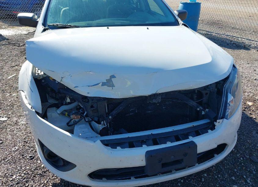 Photo 6 of 2010 Ford Fusion S (VIN 3FAHP0GA9AR176128)