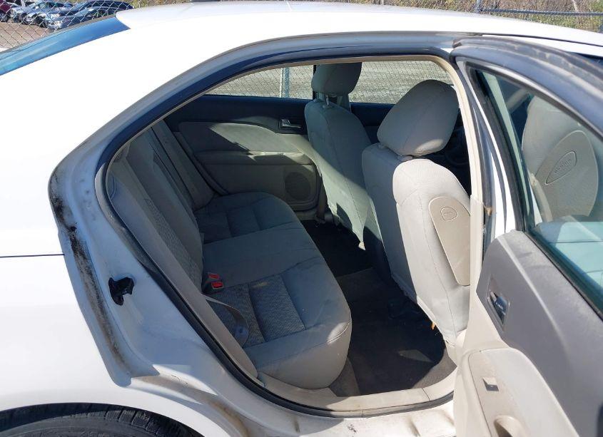 Photo 8 of 2010 Ford Fusion S (VIN 3FAHP0GA9AR176128)