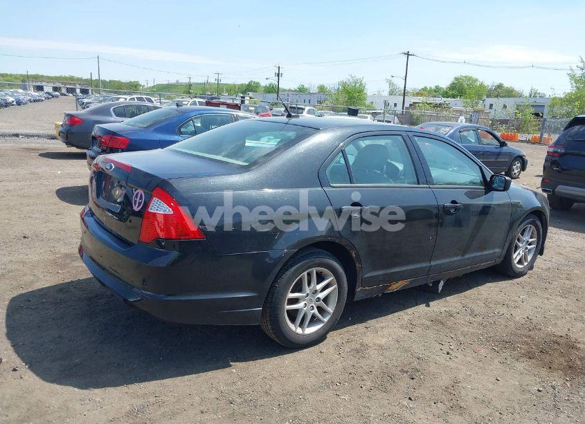 Photo 4 of 2012 Ford Fusion S (VIN 3FAHP0GA9CR253003)