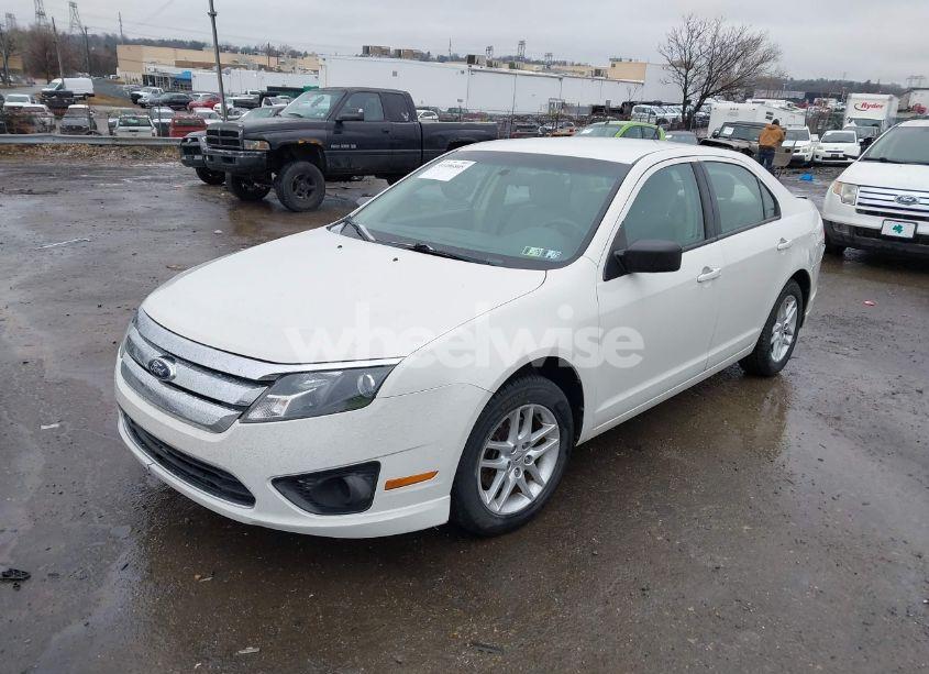Photo 2 of 2012 Ford Fusion S (VIN 3FAHP0GA9CR347706)