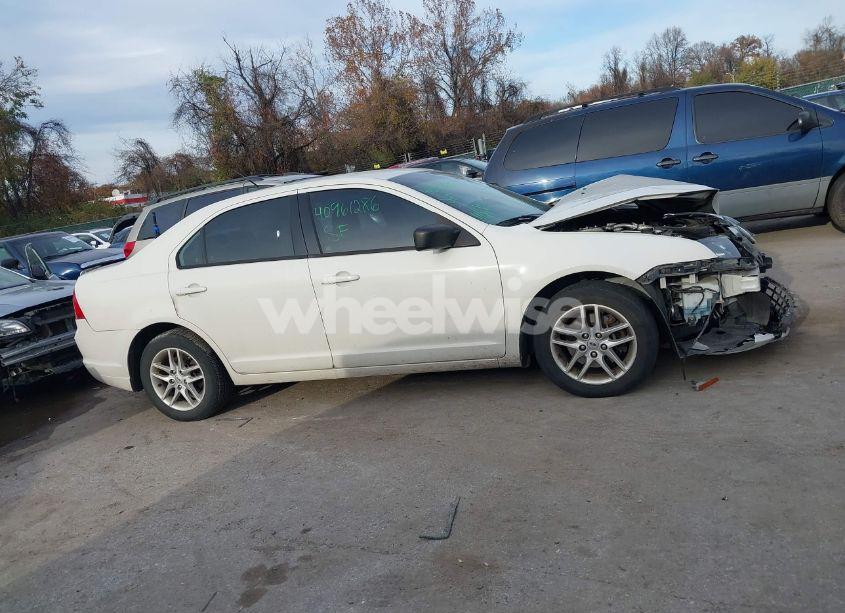 Photo 13 of 2012 Ford Fusion S (VIN 3FAHP0GA9CR404552)