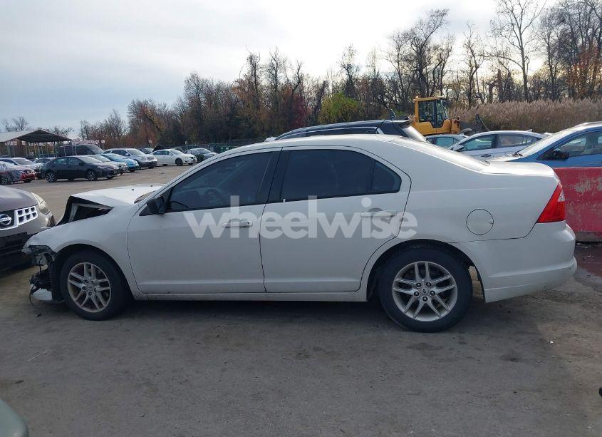 Photo 14 of 2012 Ford Fusion S (VIN 3FAHP0GA9CR404552)