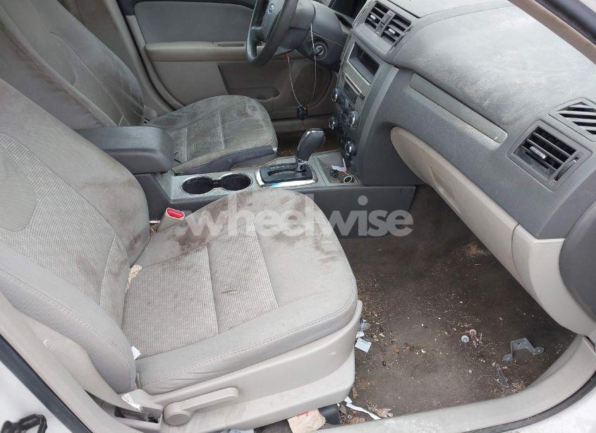 Photo 5 of 2012 Ford Fusion S (VIN 3FAHP0GA9CR430116)