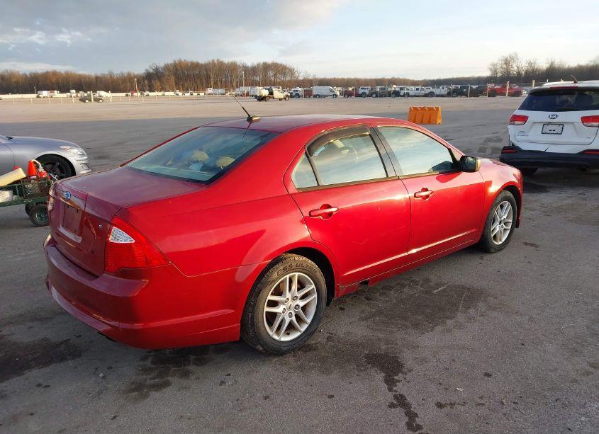 Photo 4 of 2010 Ford Fusion S (VIN 3FAHP0GAXAR199546)