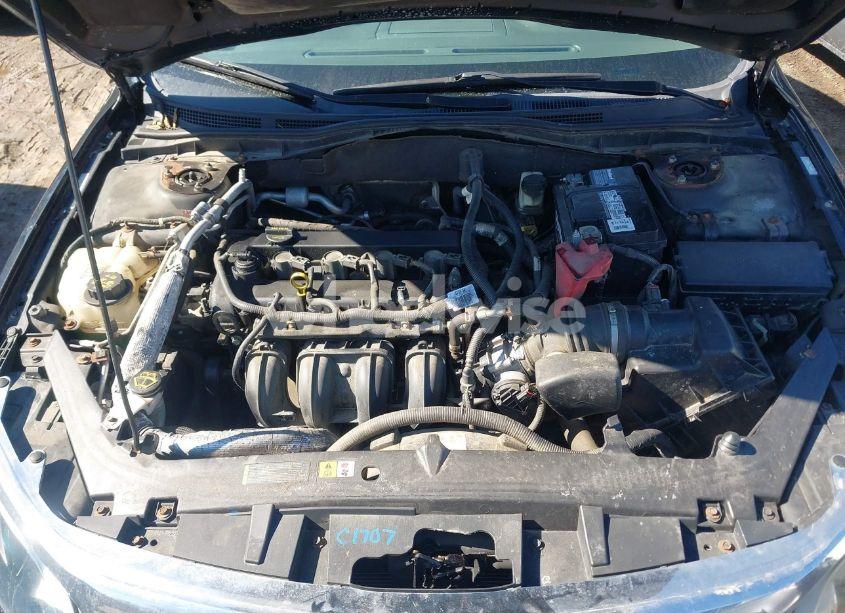 Photo 10 of 2010 Ford Fusion S (VIN 3FAHP0GAXAR386415)