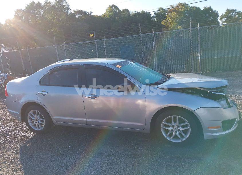 Photo 13 of 2010 Ford Fusion S (VIN 3FAHP0GAXAR430137)