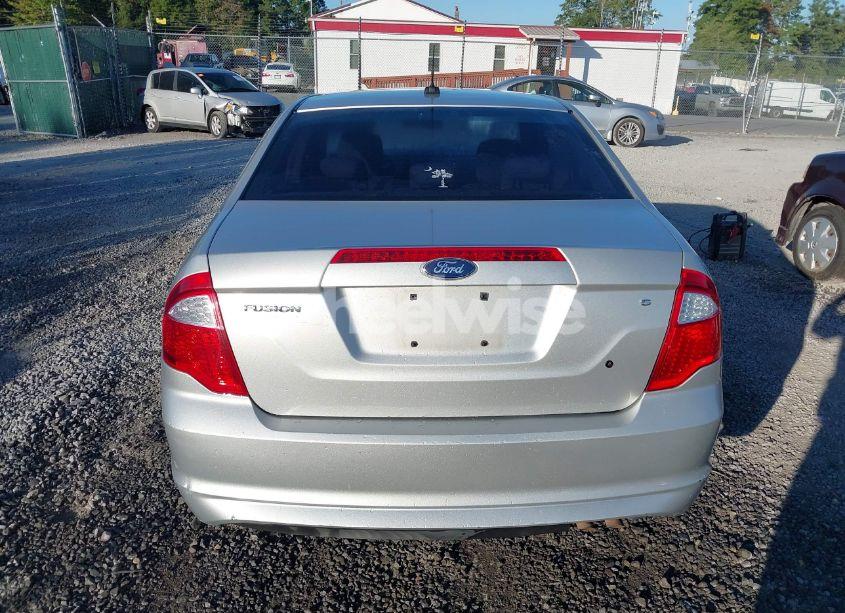 Photo 16 of 2010 Ford Fusion S (VIN 3FAHP0GAXAR430137)