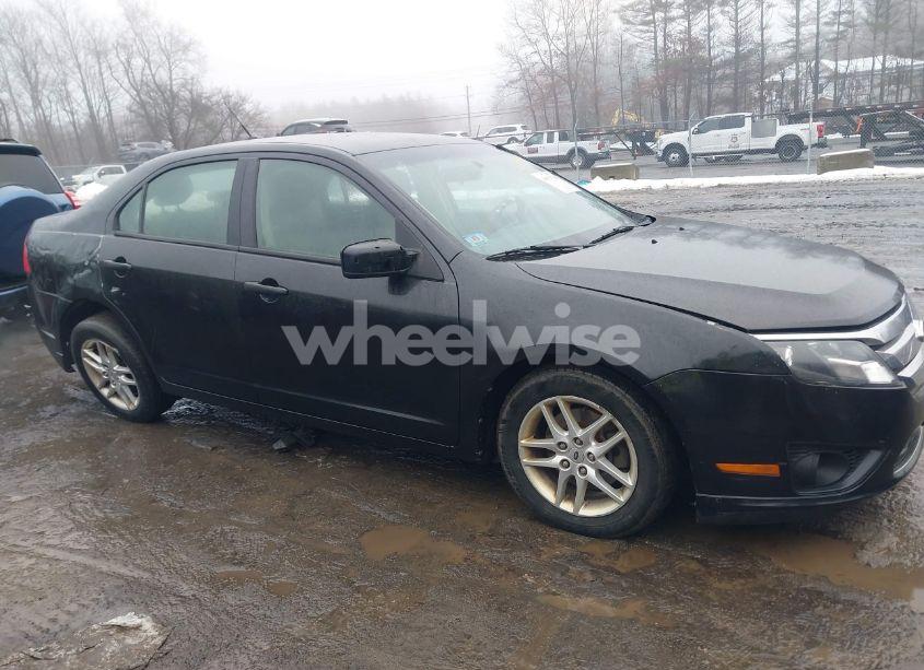 Photo 13 of 2011 Ford Fusion S (VIN 3FAHP0GAXBR143611)