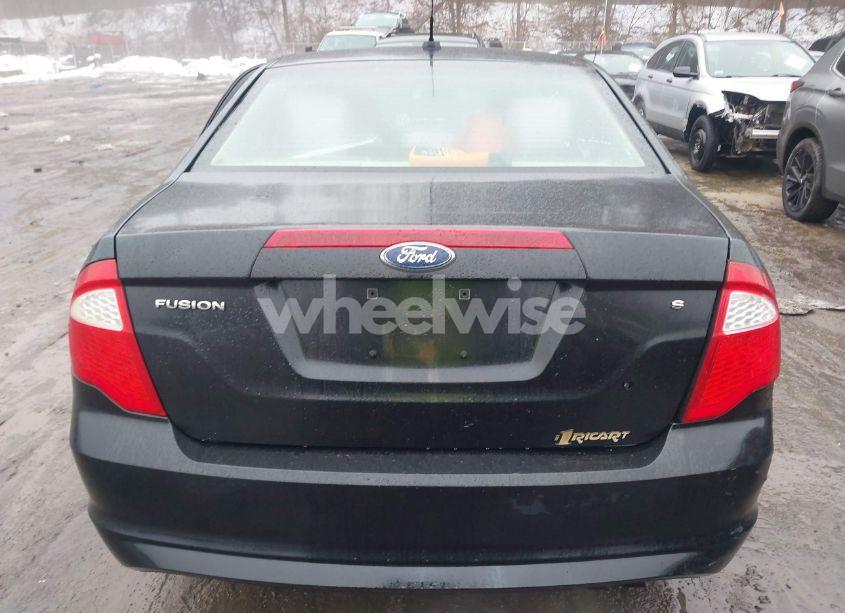 Photo 16 of 2011 Ford Fusion S (VIN 3FAHP0GAXBR143611)