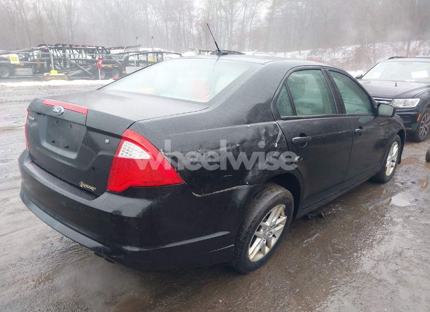 Photo 4 of 2011 Ford Fusion S (VIN 3FAHP0GAXBR143611)