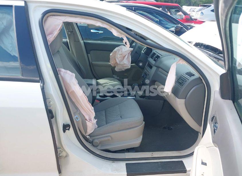 Photo 5 of 2011 Ford Fusion S (VIN 3FAHP0GAXBR268804)