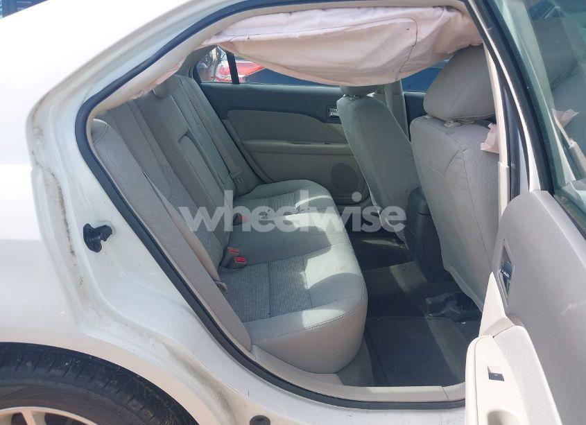 Photo 8 of 2011 Ford Fusion S (VIN 3FAHP0GAXBR268804)