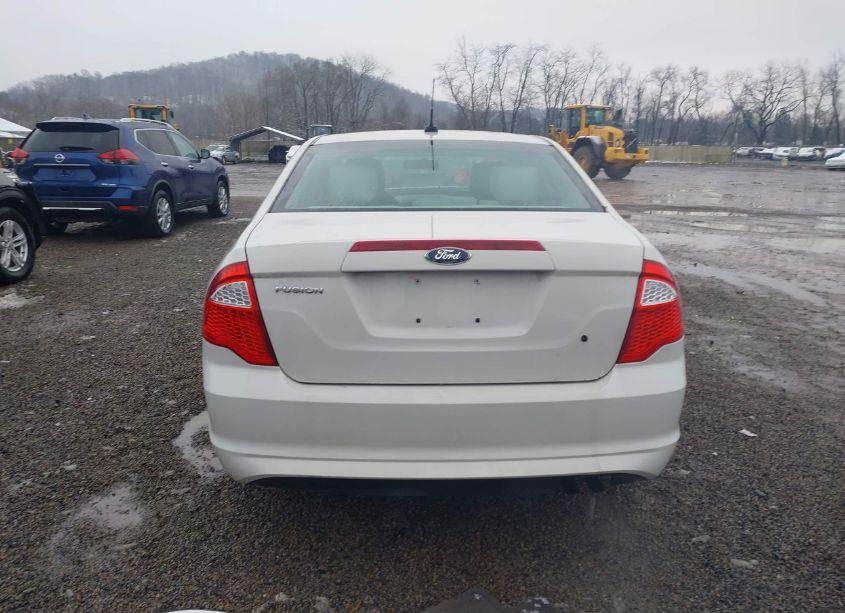 Photo 17 of 2012 Ford Fusion S (VIN 3FAHP0GAXCR120637)