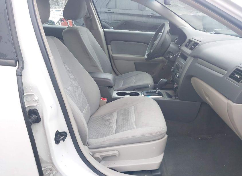 Photo 5 of 2012 Ford Fusion S (VIN 3FAHP0GAXCR120637)