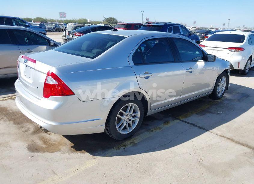 Photo 4 of 2012 Ford Fusion S (VIN 3FAHP0GAXCR124512)