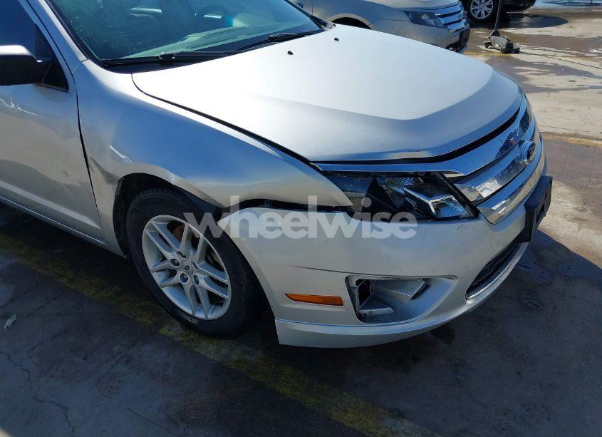 Photo 6 of 2012 Ford Fusion S (VIN 3FAHP0GAXCR124512)