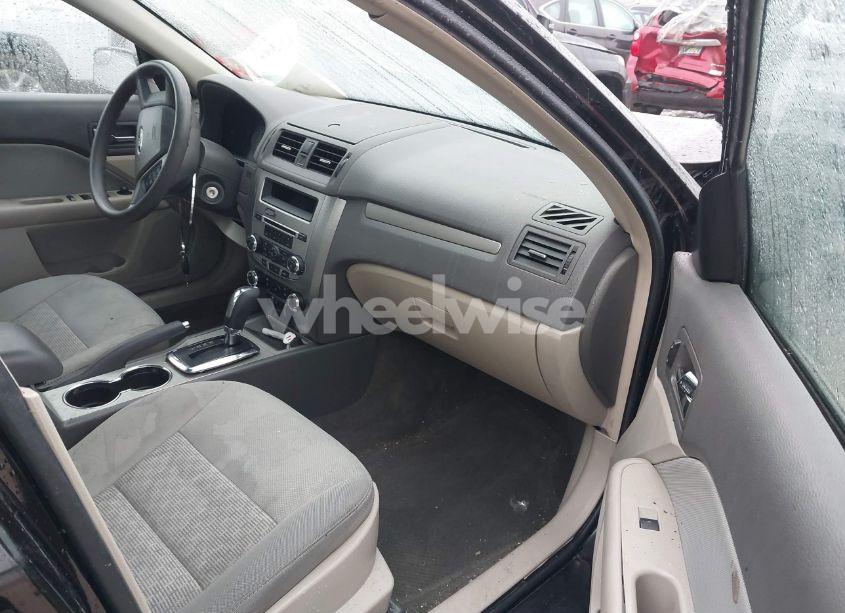 Photo 5 of 2012 Ford Fusion S (VIN 3FAHP0GAXCR204764)