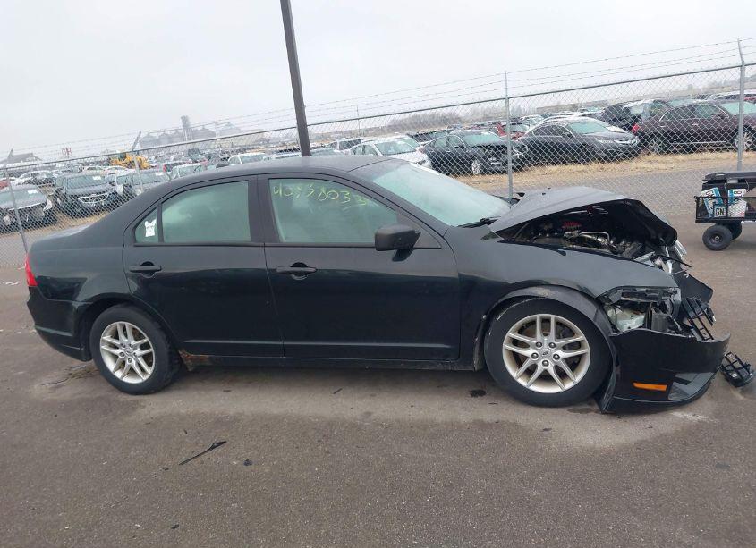 Photo 14 of 2012 Ford Fusion S (VIN 3FAHP0GAXCR259196)