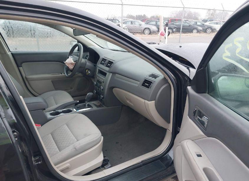 Photo 5 of 2012 Ford Fusion S (VIN 3FAHP0GAXCR259196)