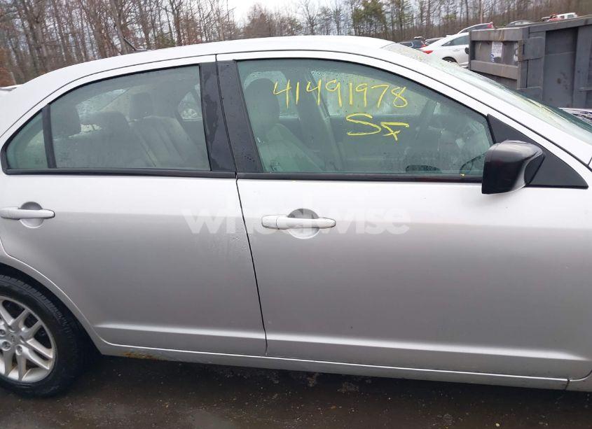 Photo 13 of 2012 Ford Fusion S (VIN 3FAHP0GAXCR331160)