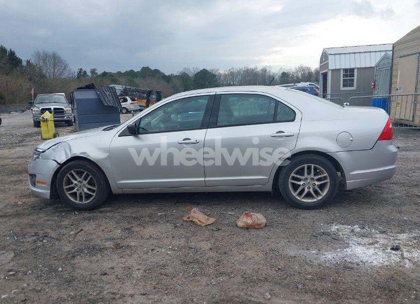 Photo 14 of 2012 Ford Fusion S (VIN 3FAHP0GAXCR336939)