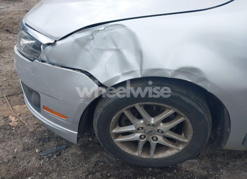 Photo 6 of 2012 Ford Fusion S (VIN 3FAHP0GAXCR336939)