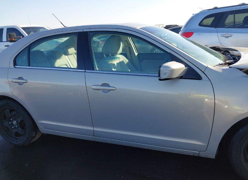 Photo 13 of 2010 Ford Fusion SE (VIN 3FAHP0HA0AR159295)