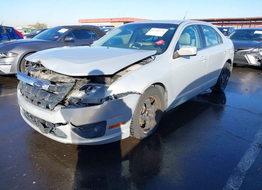 Photo 2 of 2010 Ford Fusion SE (VIN 3FAHP0HA0AR159295)
