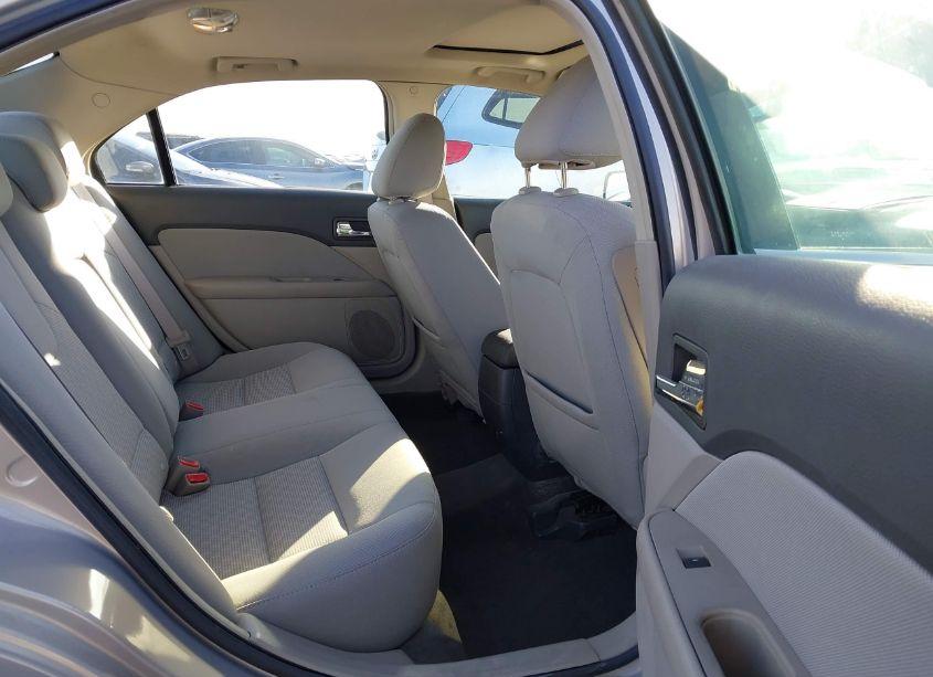 Photo 8 of 2010 Ford Fusion SE (VIN 3FAHP0HA0AR159295)