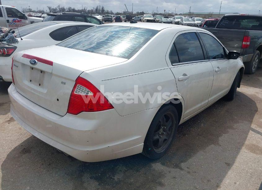 Photo 4 of 2010 Ford Fusion SE (VIN 3FAHP0HA0AR166568)