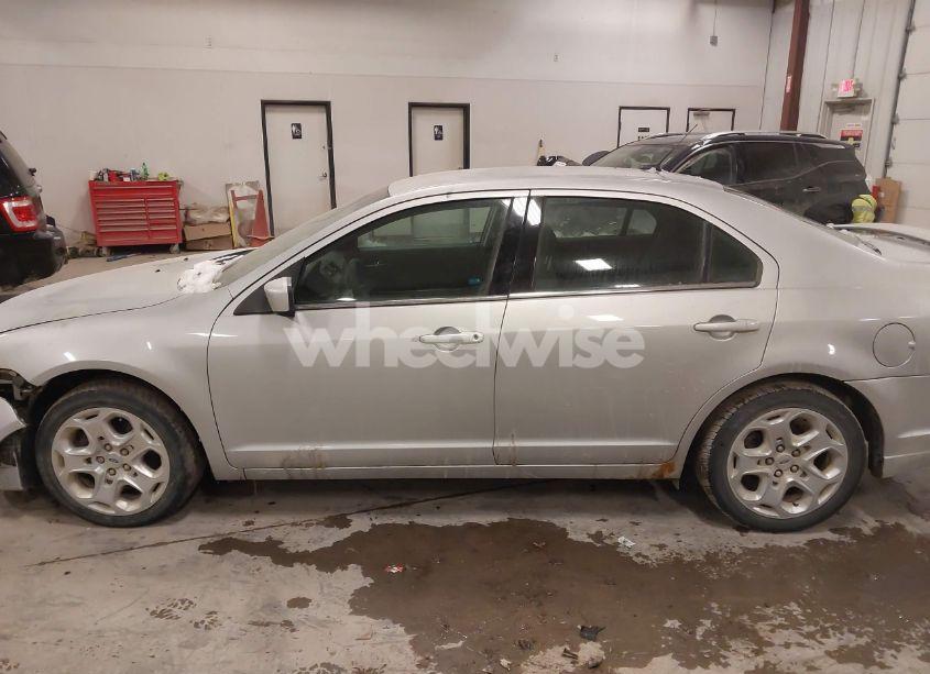 Photo 14 of 2010 Ford Fusion SE (VIN 3FAHP0HA0AR223075)