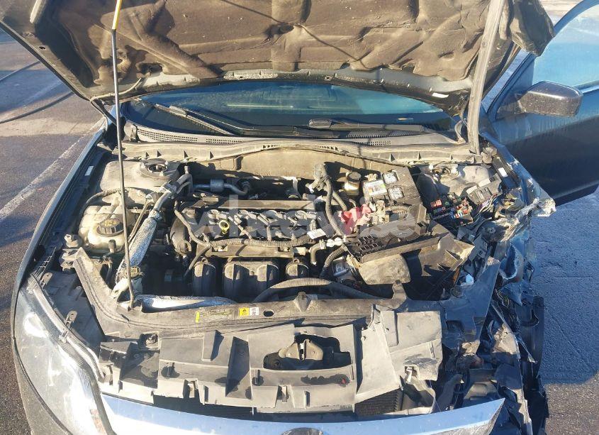 Photo 10 of 2010 Ford Fusion SE (VIN 3FAHP0HA0AR243939)