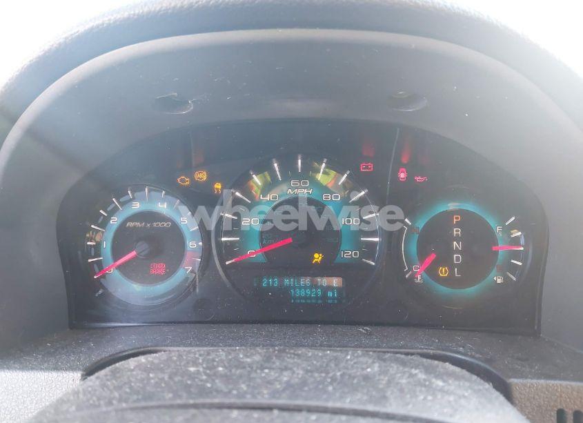 Photo 7 of 2010 Ford Fusion SE (VIN 3FAHP0HA0AR243939)