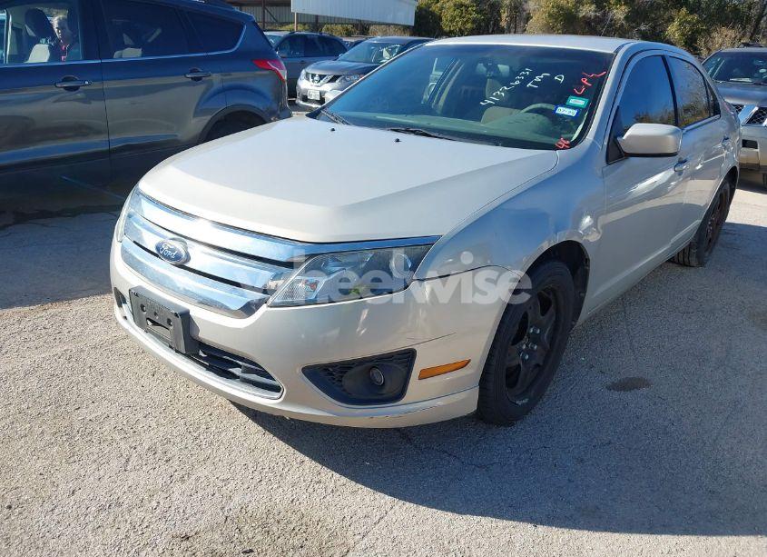 Photo 2 of 2010 Ford Fusion SE (VIN 3FAHP0HA0AR278514)