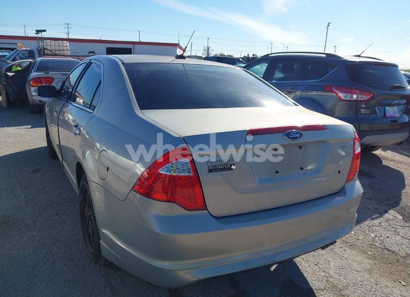 Photo 3 of 2010 Ford Fusion SE (VIN 3FAHP0HA0AR278514)