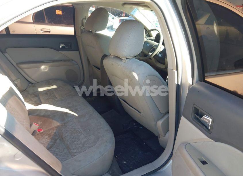 Photo 8 of 2010 Ford Fusion SE (VIN 3FAHP0HA0AR278514)