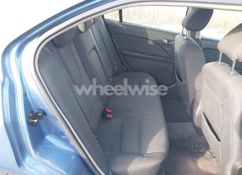 Photo 8 of 2010 Ford Fusion SE (VIN 3FAHP0HA0AR280747)