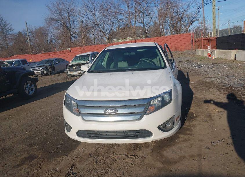 Photo 12 of 2010 Ford Fusion SE (VIN 3FAHP0HA0AR281297)