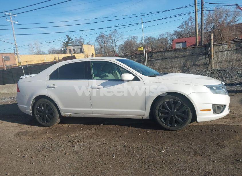 Photo 13 of 2010 Ford Fusion SE (VIN 3FAHP0HA0AR281297)