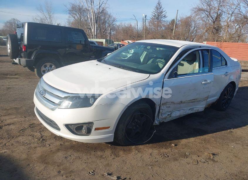Photo 2 of 2010 Ford Fusion SE (VIN 3FAHP0HA0AR281297)