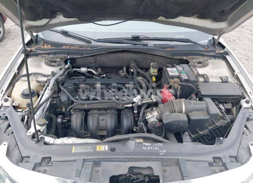 Photo 10 of 2010 Ford Fusion SE (VIN 3FAHP0HA0AR284491)