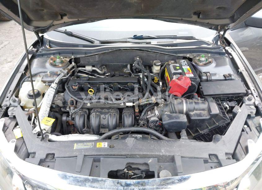 Photo 10 of 2010 Ford Fusion SE (VIN 3FAHP0HA0AR305842)