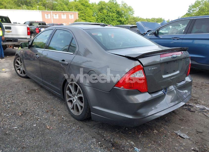 Photo 3 of 2010 Ford Fusion SE (VIN 3FAHP0HA0AR305842)