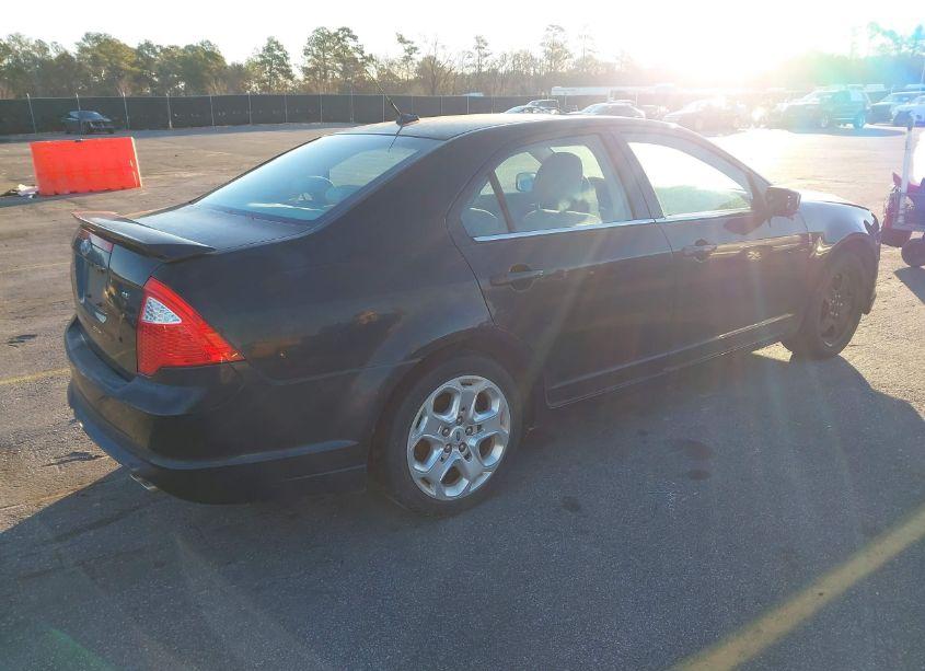 Photo 4 of 2010 Ford Fusion SE (VIN 3FAHP0HA0AR318462)