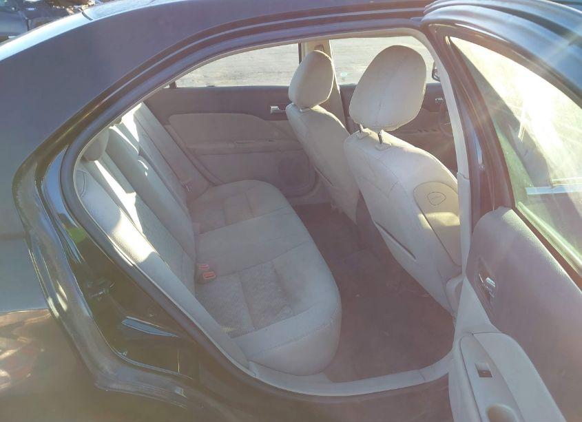 Photo 8 of 2010 Ford Fusion SE (VIN 3FAHP0HA0AR318462)