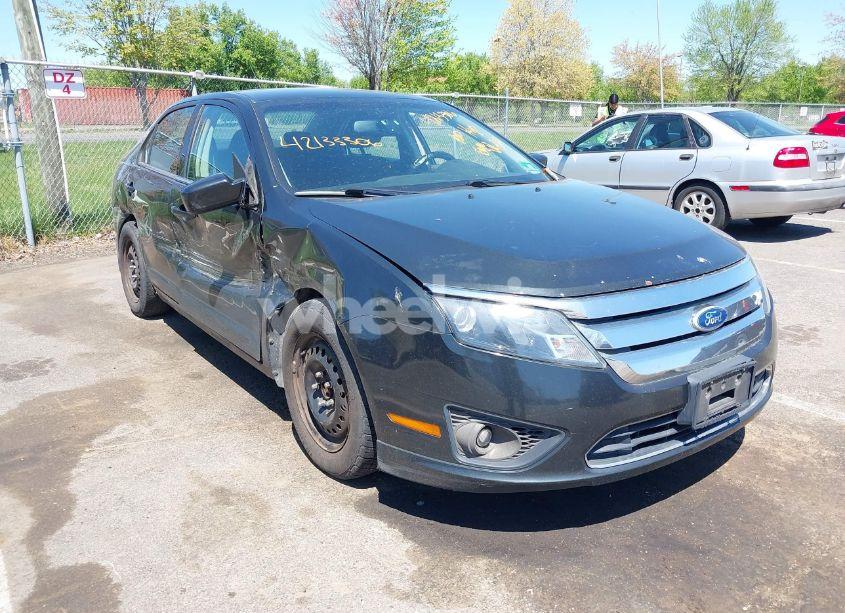 2010 Ford Fusion SE (VIN 3FAHP0HA0AR321622) main photo
