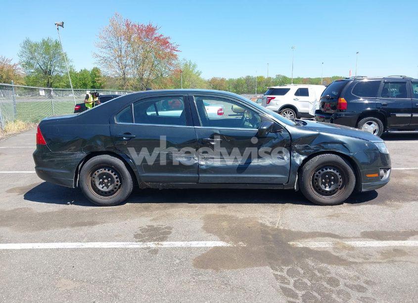 Photo 13 of 2010 Ford Fusion SE (VIN 3FAHP0HA0AR321622)